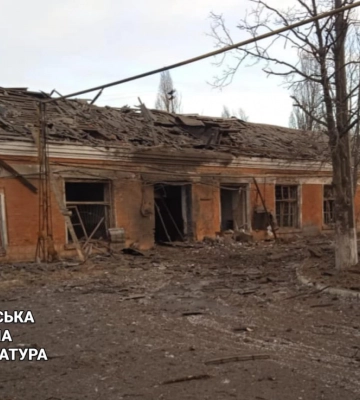 Правоохоронці показали фото наслідків ракетного обстрілу Харкова