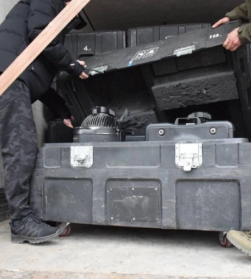 Військові Миколаївщини отримали світлове обладнання для виявлення ворожих дронів