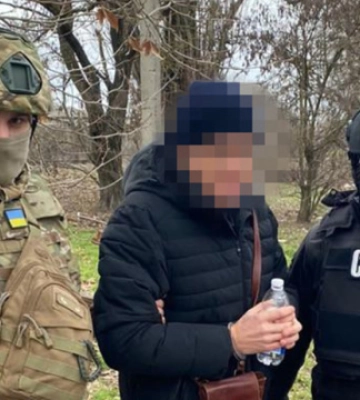 Директора рекламного агентства, яке виготовляло агітаційні &quot;борди&quot; для псевдореферендуму, затримано в Херсоні, - СБУ. ФОТОрепортаж