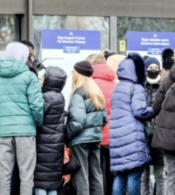 Стало відомо, яка кількість українців з окупованих територій щодня прибуває до Латвії