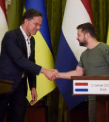Зеленский встретился с премьером Нидерландов в Киеве