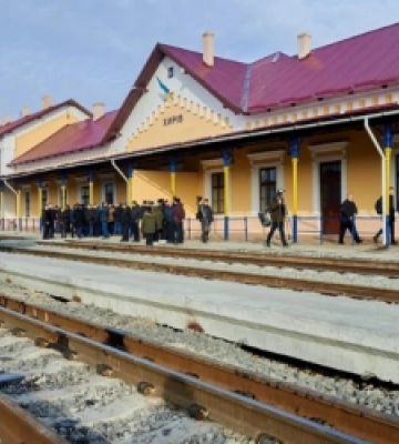 На Львівщині відновили залізничне сполучення на двох дільницях на кордоні з Польщею