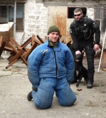 Кропивницькі та німецькі кінологи провели спільне тренування службових собак (відео)