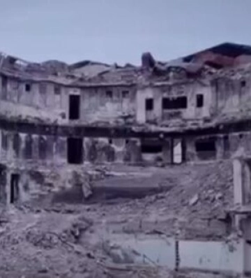 В оккупированном Мариуполе демонтируют остатки Драмтеатра, - горсовет. ВИДЕО