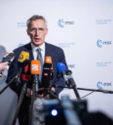 Генсек НАТО призывает &quot;дать Украине то, что ей нужно для победы&quot; - AFP