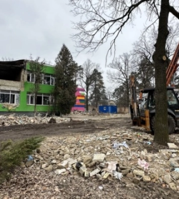 Уряд Литви допомагає відновлювати два заклади освіти на Київщині