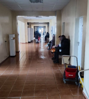 Добровольці все ще тестують вакцину проти COVID-19