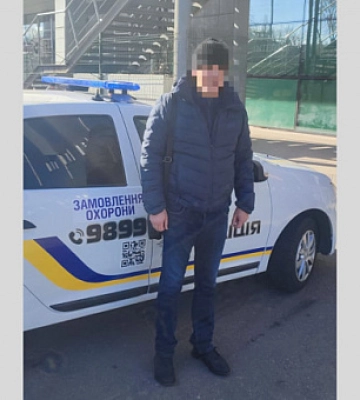 В Кривом Роге задержали мужчину, пытавшегося украсть футболку