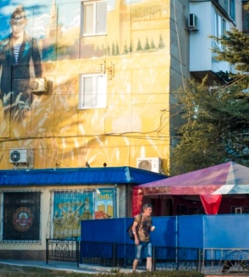 «Россия продолжает колонизаторскую политику». Следы Путина на улицах Симферополя