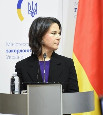 Глава МЗС Німеччини закликає більше країн передати Україні танки Leopard