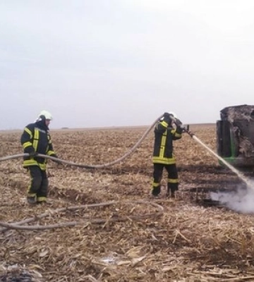 У селі на Волині в гаражі загорілося авто