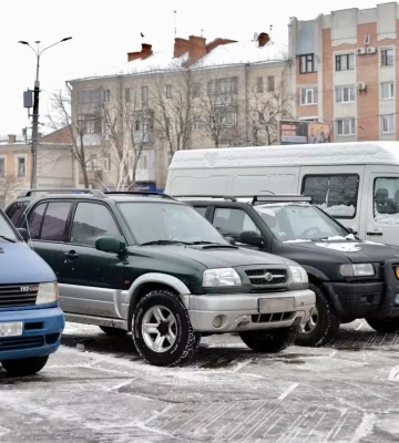 У Полтаві передали п’ять автівок для бійців ЗСУ
