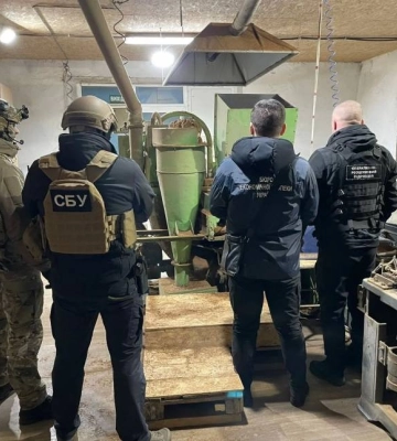 На Миколаївщині «накрили» незаконний цех з виробництва цигарок