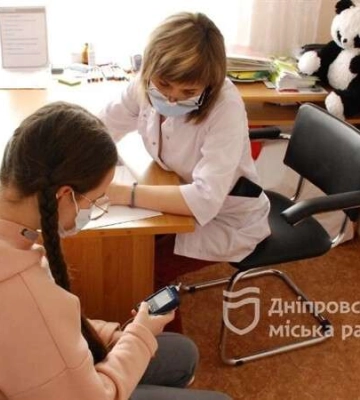 Дніпро піклується: місто закупило 54 інсулінові помпи для дітей з цукровим діабетом