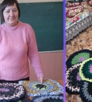 Учителька гімназії на Волині в’яже килимки для  захисників