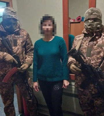 СБУ затримала ворожу інформаторку, яка «наводила» російські ракети по школах та електропідстанціях Донеччини