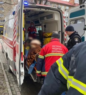 У Луцьку врятували пенсіонерку, у якої стався інсульт