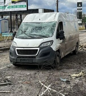 Два ракетных удара по Хмельницкому: попадание в военный объект и вблизи остановки общественного транспорта. ФОТО