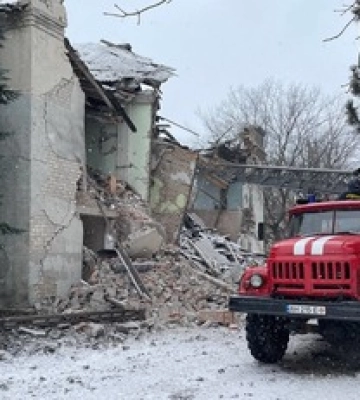 Повреждены дома и учебные заведения: новые детали и фото ракетного удара по Покровску