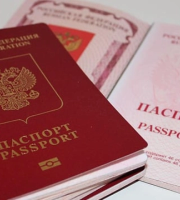 Охочих немає, тому заманюють грошима: у Залізному порту РФ намагається провести паспортизацію