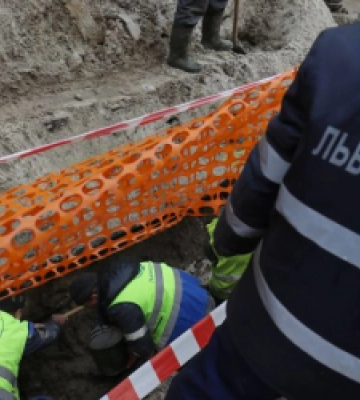 У Львові комунальники щомісяця здійснюють близько 30 планових промивок каналізаційних мереж