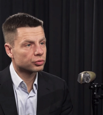Про Дніпро, знищення російської імперії, родину та мрії: ексклюзивне інтерв’ю з Олексієм Гончаренком