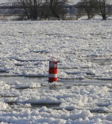 На Київщині утворився крижаний затор: можливий підйом води в Десні