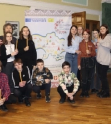 У Луцьку провели майстер-клас з виготовлення стрітенської свічки