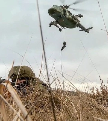 РФ накопичила  50 літаків і 300 гелікоптерів не менше ніж за 200 км від кордону — ГУР Андрій