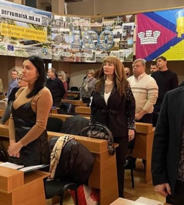 Троє депутатів Первомайської міськради вирішили скласти повноваження