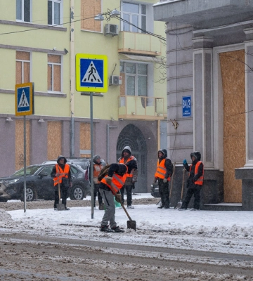 Харків засипало снігом