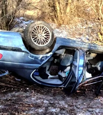 У Дніпрі перекинувся BMW: є постраждалі 