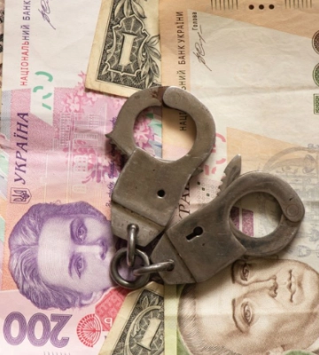 На Волині повідомлено про підозру підприємцю, який вкрав гроші з ремонту укриттів