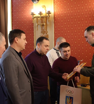 Нацгвардієць отримав нагороду від Національного олімпійського комітету