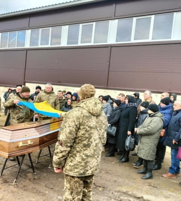 Пройшов не одну «гарячу» точку: у Луцькому районі попрощалися із Героєм Андрієм Бойчуком