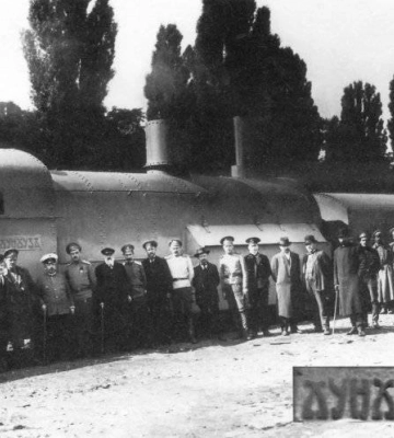 Знайшли унікальне фото першого бронепотяга, зроблене на Волині