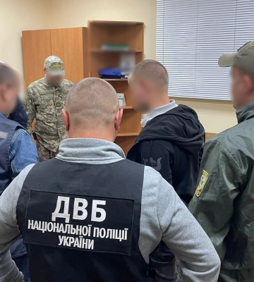 Херсонець з підробленими документами пропонував $500 за виїзд за кордон через «Ягодин»