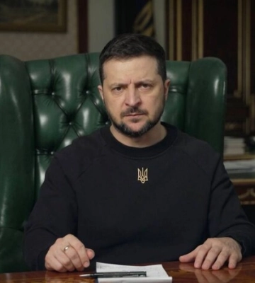 Зеленський провів засідання Ставки у новому форматі: слухав доповіді з фронту