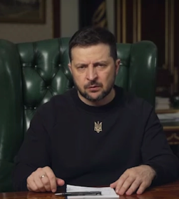 Зеленський провів засідання Ставки у новому форматі: слухав доповіді з фронту