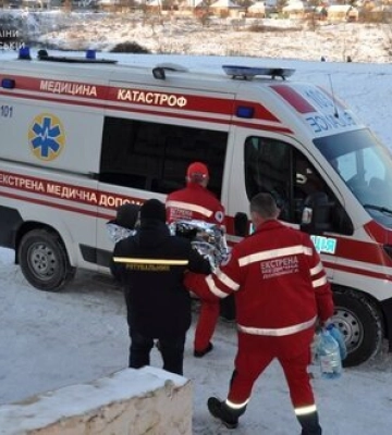 На Київщині рятувальники витягли з крижаної пастки трьох чоловіків