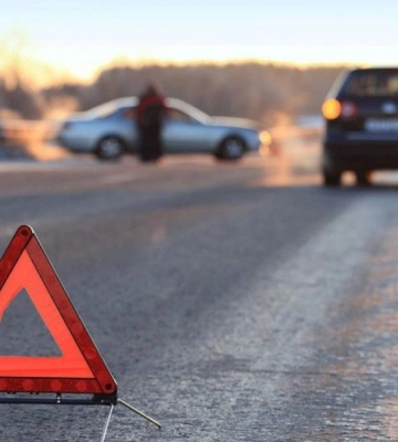 У Луцькому районі автівка збила жінку, вона у лікарні
