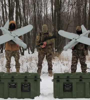 У розвідників одеської бригади морської піхоти поселилася пара «лелек»