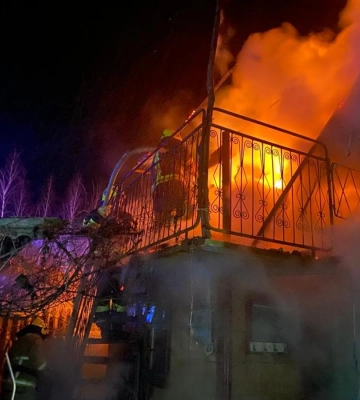 В Рівненському районі вогнеборці під час ліквідації пожежі у будинку виявили мертве тіло чоловіка (ФОТО)