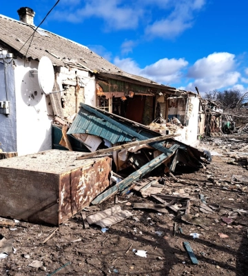 На Херсонщині поліція фіксує наслідки ворожих обстрілів