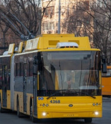 У Києві змінили рух трьох тролейбусів через ремонт по вул. Мала Житомирська