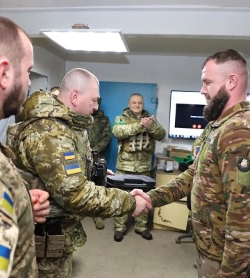 Голова Державної прикордонної служби України вручив нагородну зброю воїнам-прикордонникам