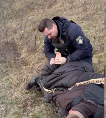 Блогерка заявила, що її побили патрульні. Правоохоронці відреагували