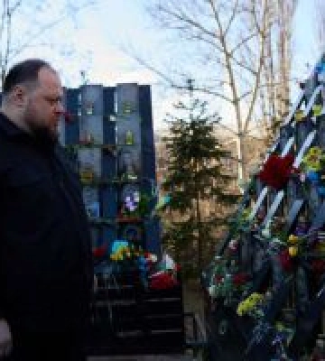 Руслан Стефанчук та Олександр Корнієнко вшанували пам’ять Героїв Небесної Сотні