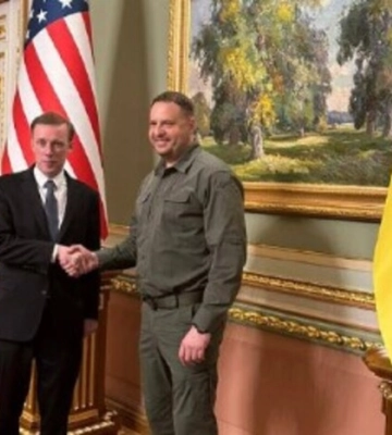 Стало відомо, хто супроводжує Байдена  під час візиту до Києва