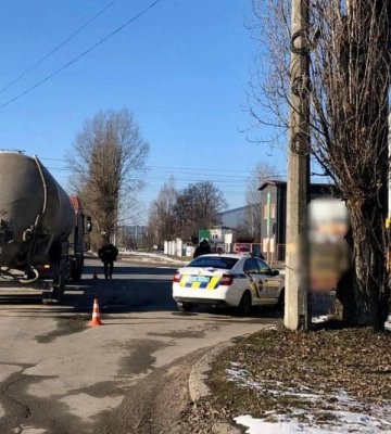 У Броварах вантажівка протаранила маршрутний автобус, є поранені (ФОТО)